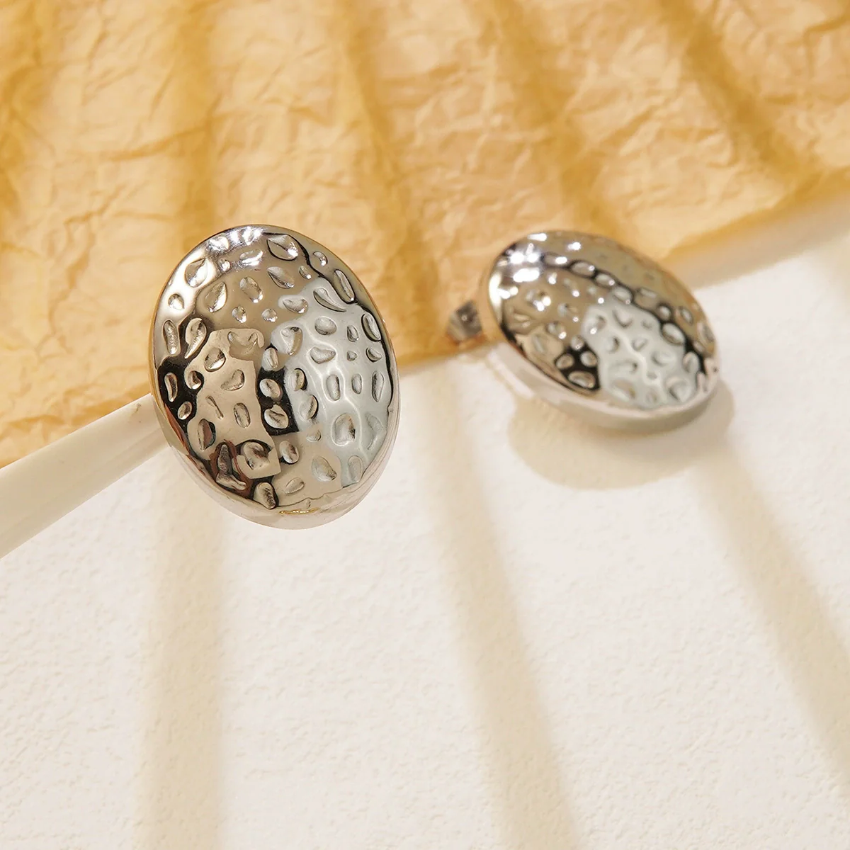Wholesale Light Luxury Style Geometric Stamped Stainless Steel Oval Earrings For Women - Image 3