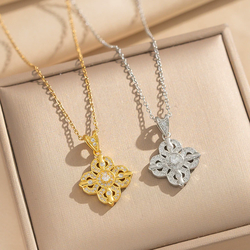 Wholesale Light Luxury Style Geometric Wave Pattern 18K Gold Plated Copper Pendant O Word Chain Necklace For Women - Image 4