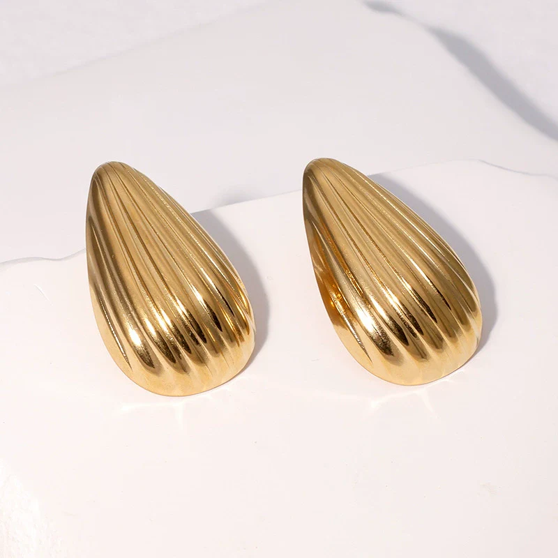 Wholesale Light Luxury Style Stainless Steel Electroplated Geometric Heart And Drop Shape Earrings For Women - Image 2