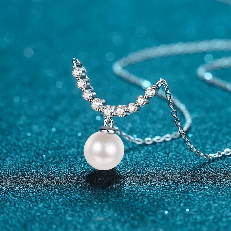 Wholesale Light Luxury Women's 925 Sterling Silver Cross Chain Clavicle Necklace With Ushaped Pendant And Freshwater Pearl And Moissanite Electroplated - Image 3