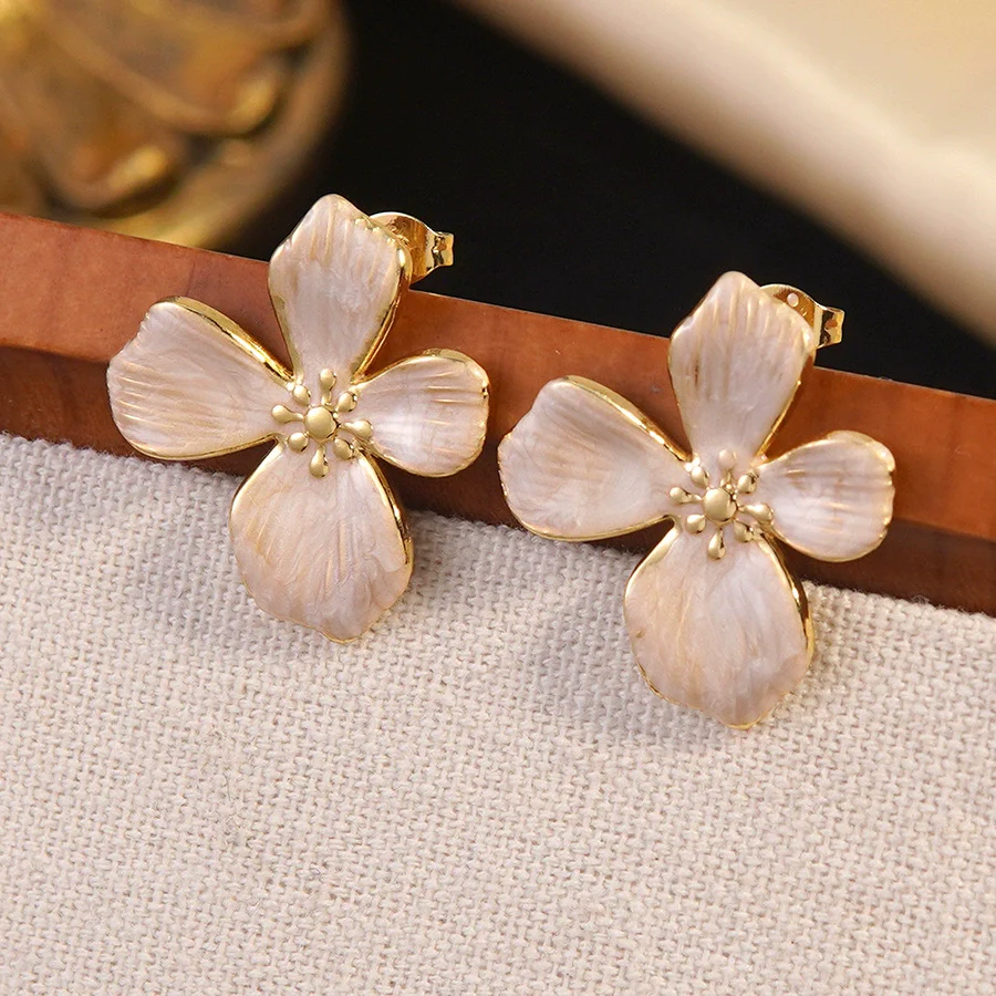 Wholesale Light Luxury Women's Dripping Oil Flower Stainless Steel Earrings - Image 3