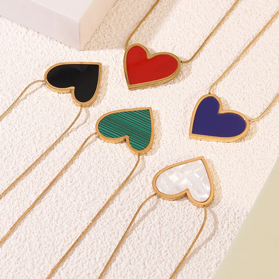 Wholesale Love Stainless Steel Electroplated Heartshaped Necklace For Couples Light Luxury Jewelry