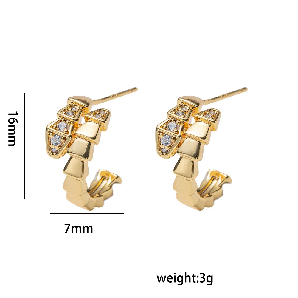 Wholesale Luxury 18K Gold Plated Snake Shape Diamond O Word Chain Necklace And Earrings Set For Women Made Of Environmentally Friendly Copper - Image 5