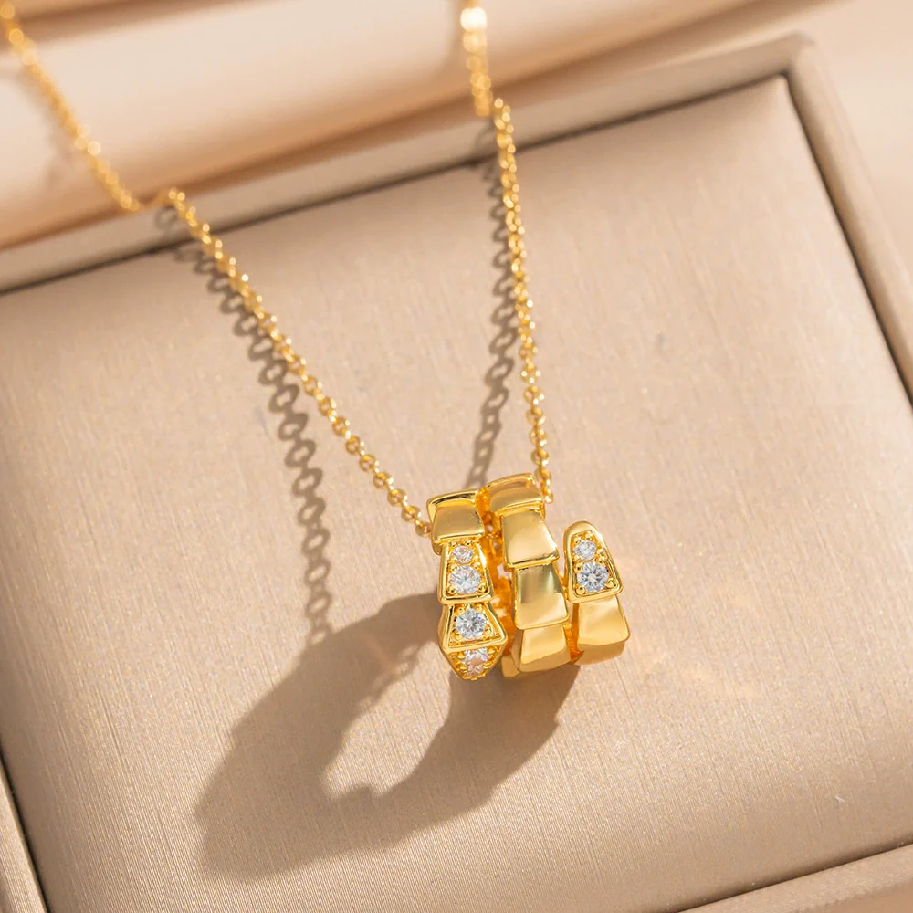 Wholesale Luxury 18K Gold Plated Snake Shape Diamond O Word Chain Necklace And Earrings Set For Women Made Of Environmentally Friendly Copper - Image 6