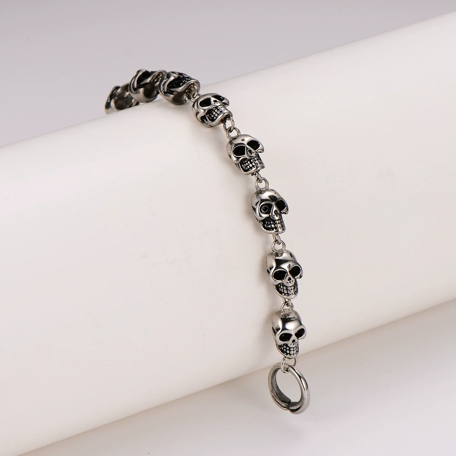 Wholesale Men's Punk Geometric Stainless Steel Electroplated Skull Head Bracelet - Image 4