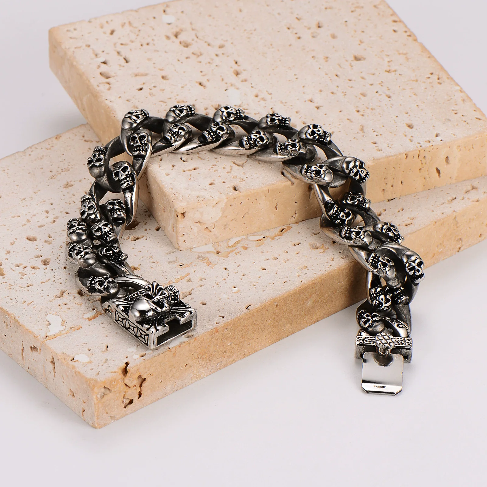 Wholesale Men's Simple Geometric Stainless Steel Electroplated Double Row Skull Bracelet