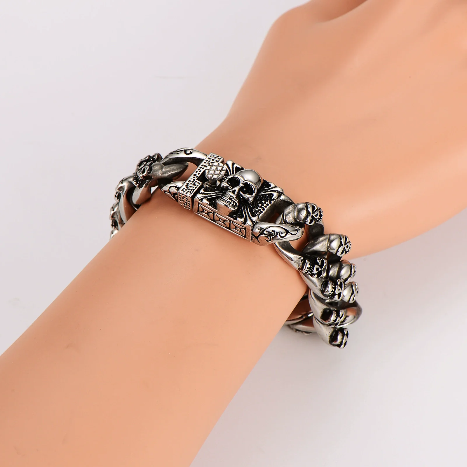 Wholesale Men's Simple Geometric Stainless Steel Electroplated Double Row Skull Bracelet - Image 4