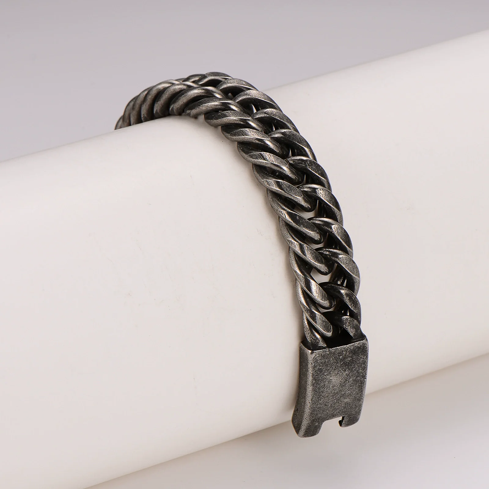 Wholesale Men's Stainless Steel Electroplated Rhombus Simple Geometric Jewelry - Image 4