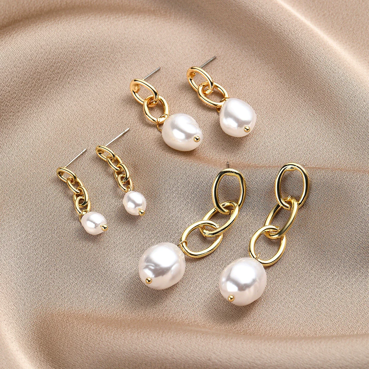 Wholesale Metal Chain Pearl Earrings With Electroplating Treatment Simple Fashion Retro Style For Women - Image 2