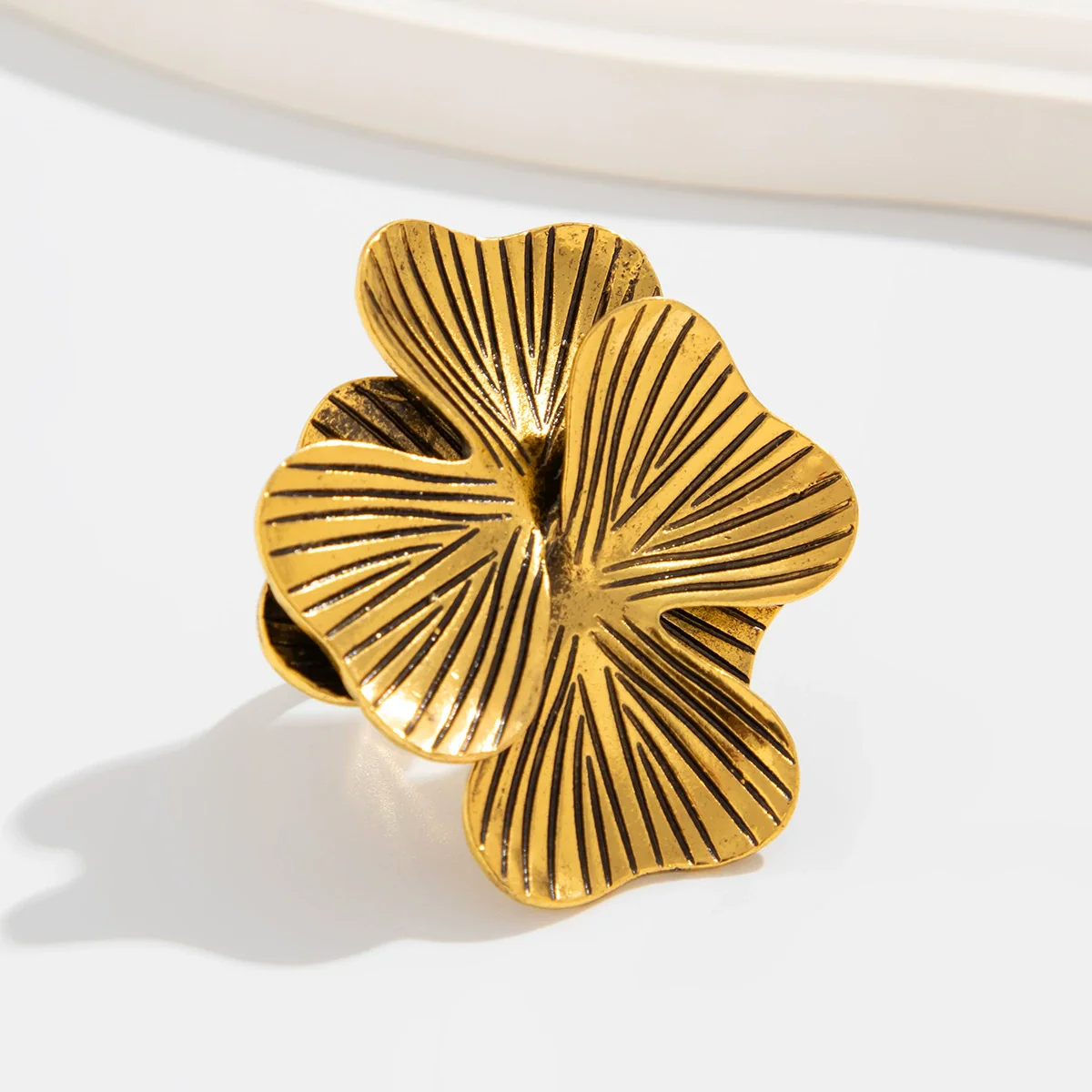 Wholesale Metal Geometric Leaf Retro Style Ring With Electroplating - Image 7
