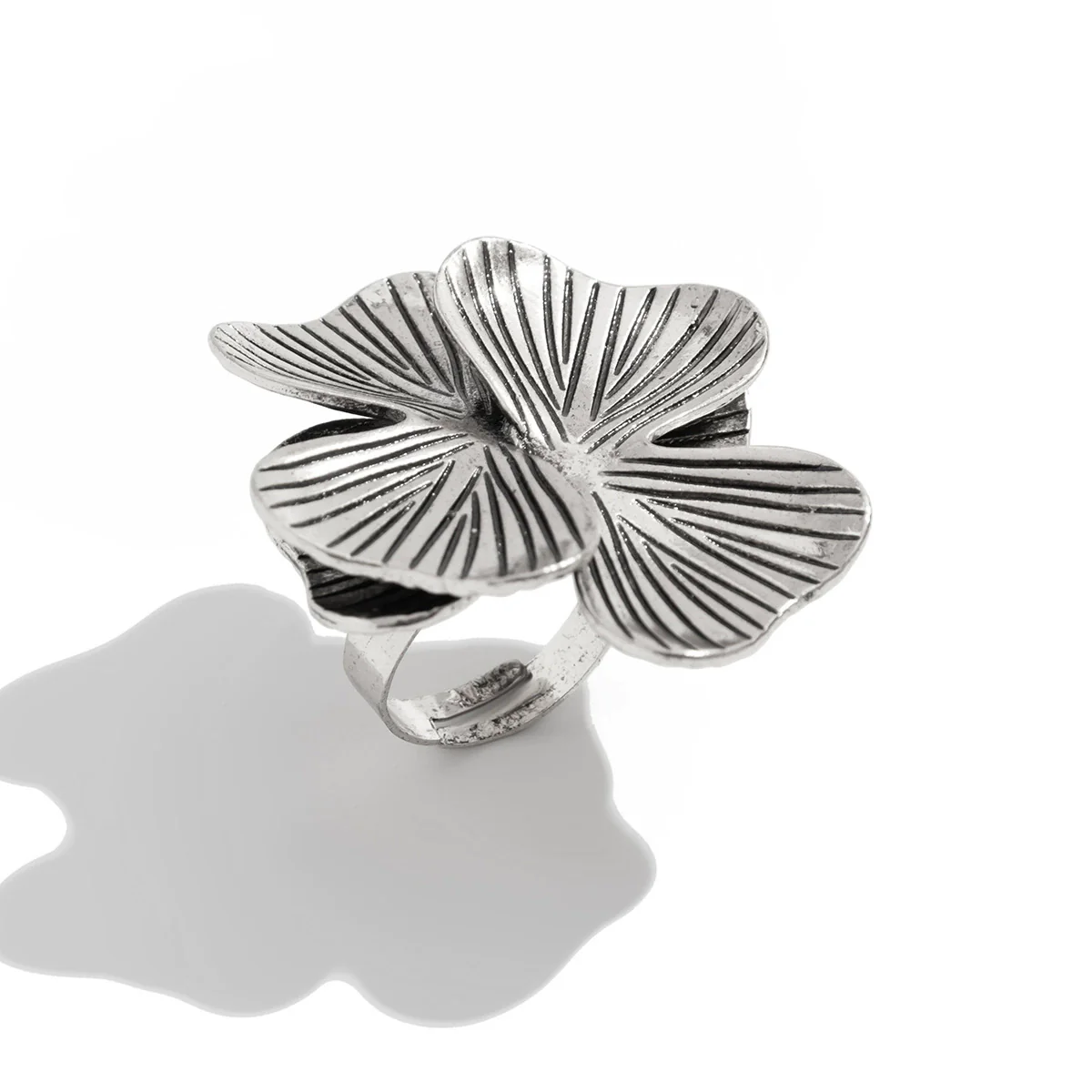 Wholesale Metal Geometric Leaf Retro Style Ring With Electroplating - Image 8