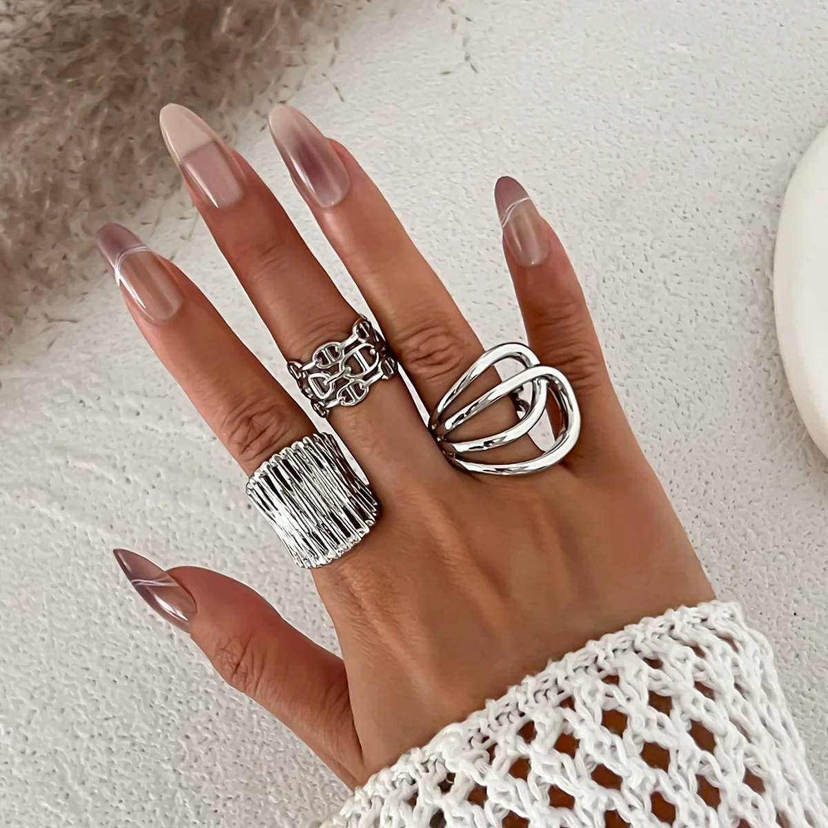 Wholesale Metal Geometric Wide Face Ring For Women With Electroplating Treatment - Image 8