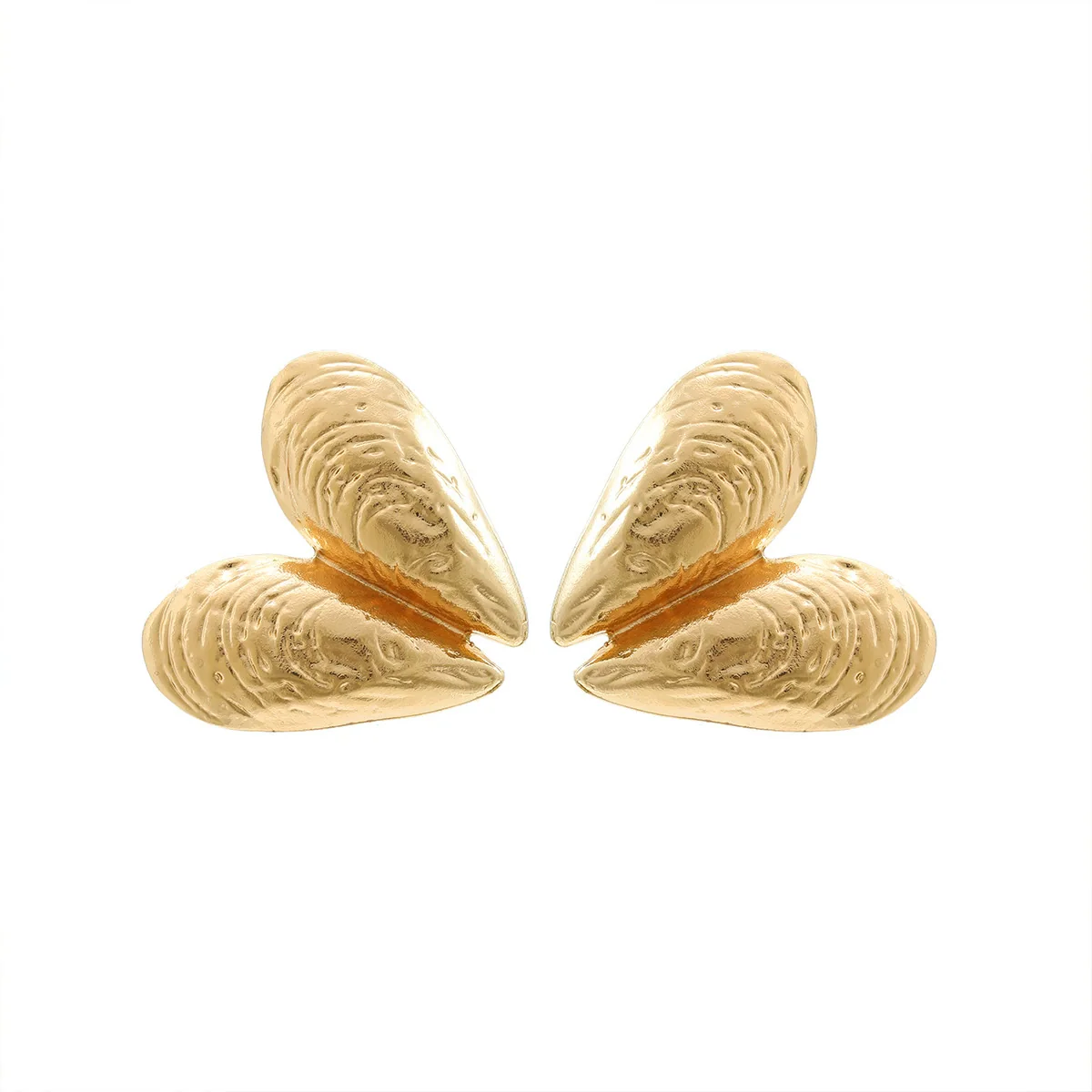Wholesale Metal Heart Shape Zinc Alloy Electroplating Fashion Niche Design Women's Earrings - Image 4