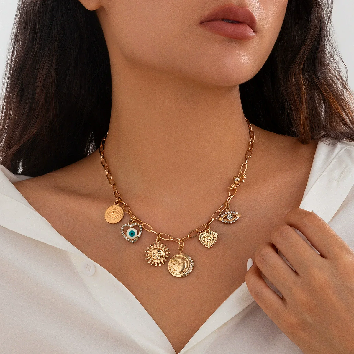 Wholesale Metal Heartshaped Geometric Multieyes Tassel Collarbone Necklace For Women With Electroplating - Image 2