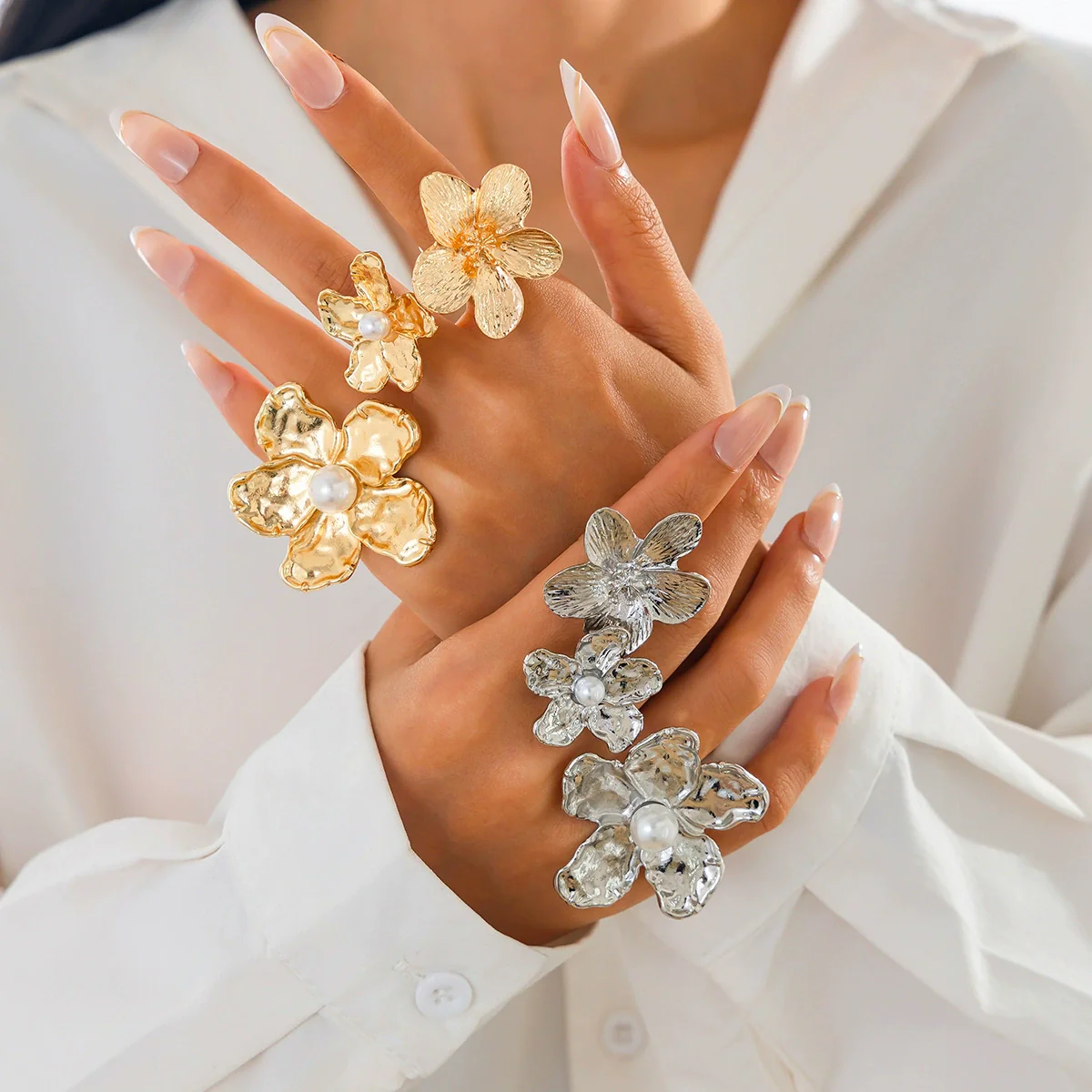 Wholesale Metal Imitation Pearl Flower Animal Zodiac Geometric Butterfly Finger Ring With Electroplating