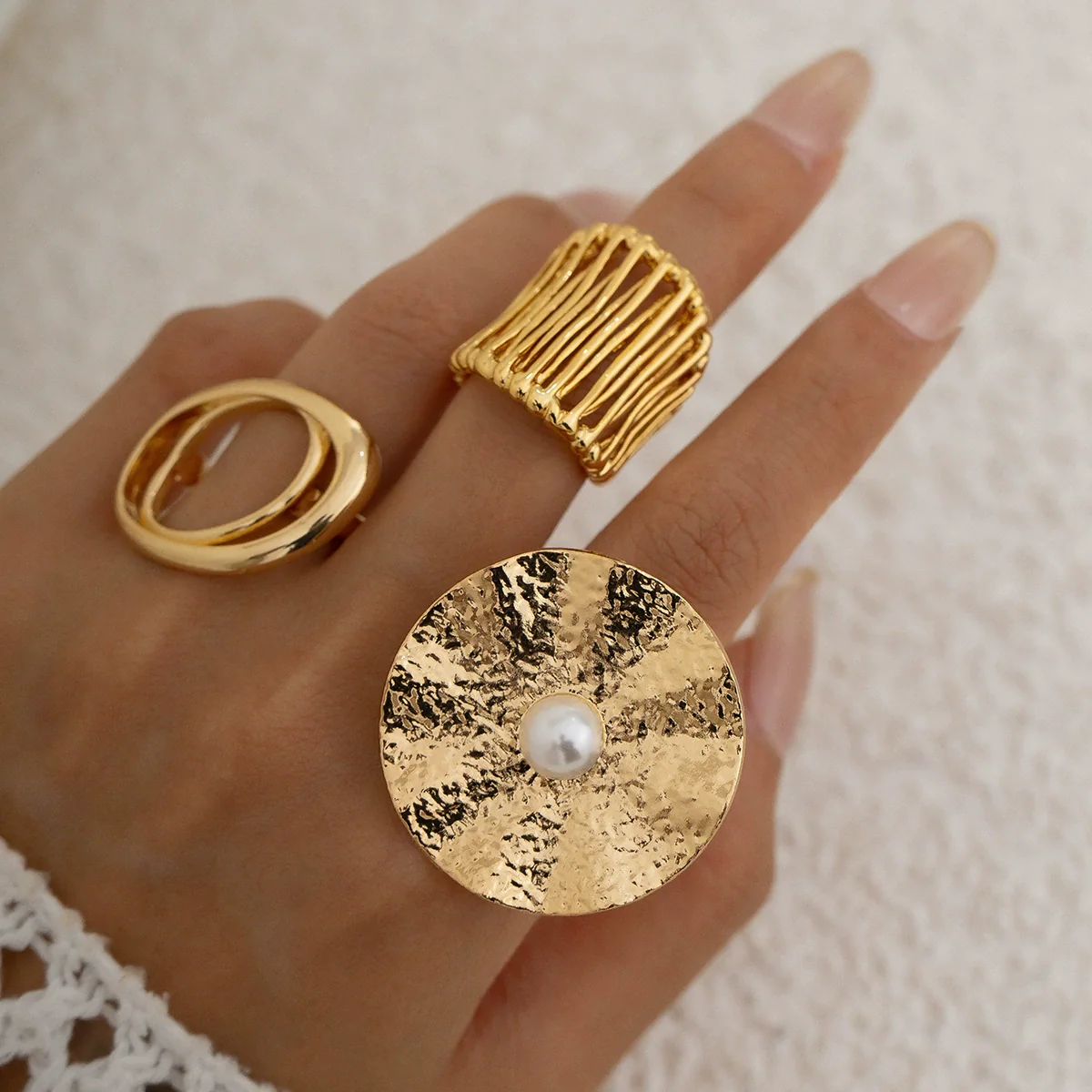 Wholesale Metal Open Ring With Imitation Pearl Flower And Geometric Design Electroplated For Women - Image 2