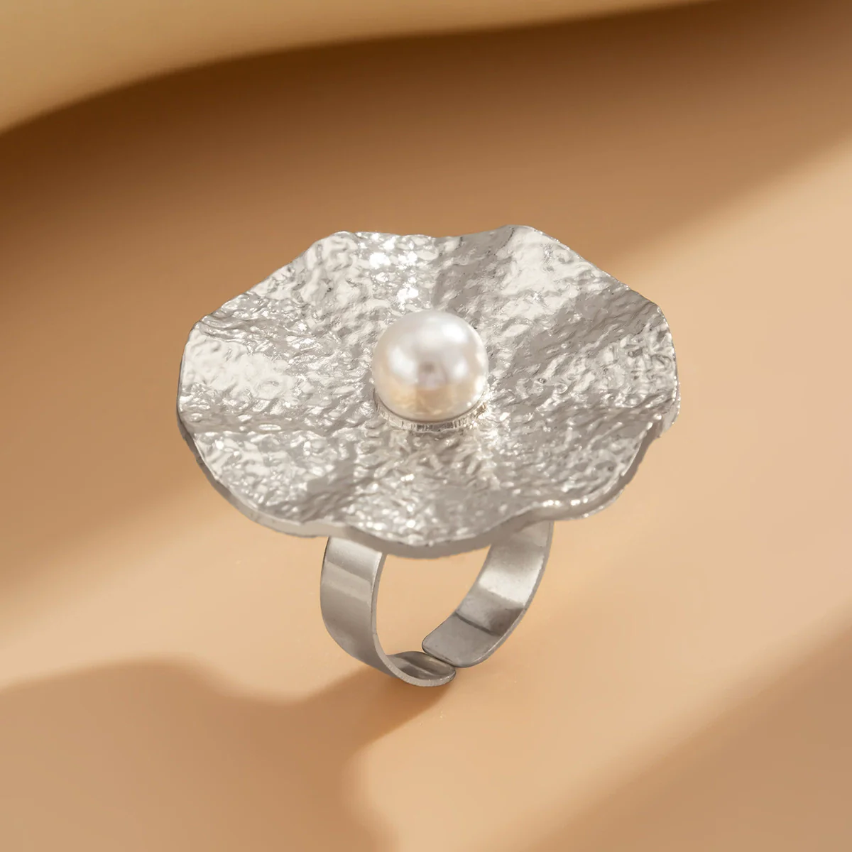 Wholesale Metal Open Ring With Imitation Pearl Flower And Geometric Design Electroplated For Women - Image 4