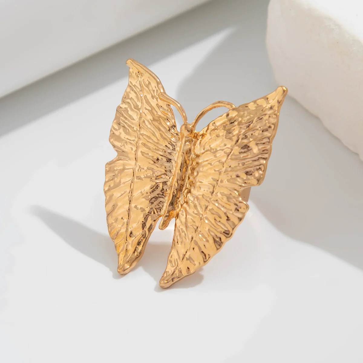 Wholesale Metal Pleated Leaf Ring With Big Butterfly Flower And Geometric Animal Zodiac Pattern Electroplated For Women In Ins Style - Image 4