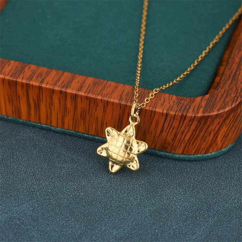 Wholesale Minimalist Geometric 18K Gold Plated Stainless Steel Irregular Flower Cross Chain Pendant Necklace For Women - Image 2