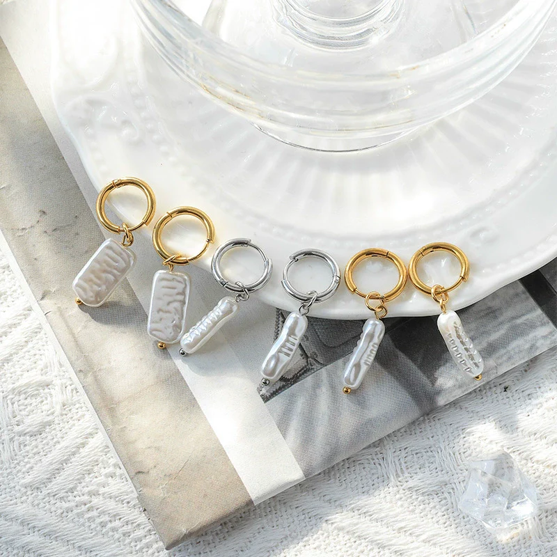 Wholesale Minimalist Geometric Stainless Steel Pearl Earrings With Electroplating Design