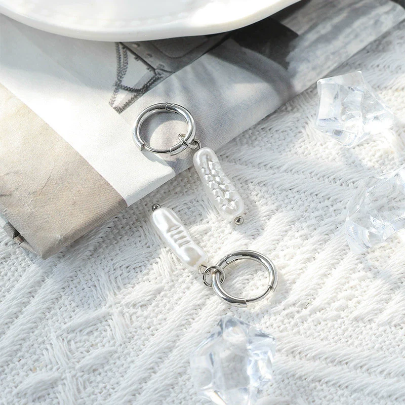 Wholesale Minimalist Geometric Stainless Steel Pearl Earrings With Electroplating Design - Image 3