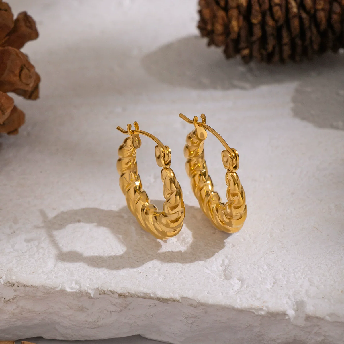Wholesale Minimalist Hemp Texture Ushaped Stainless Steel Stud Earrings For Women With Pvd Furnace Vacuum Real Gold Plating - Image 3