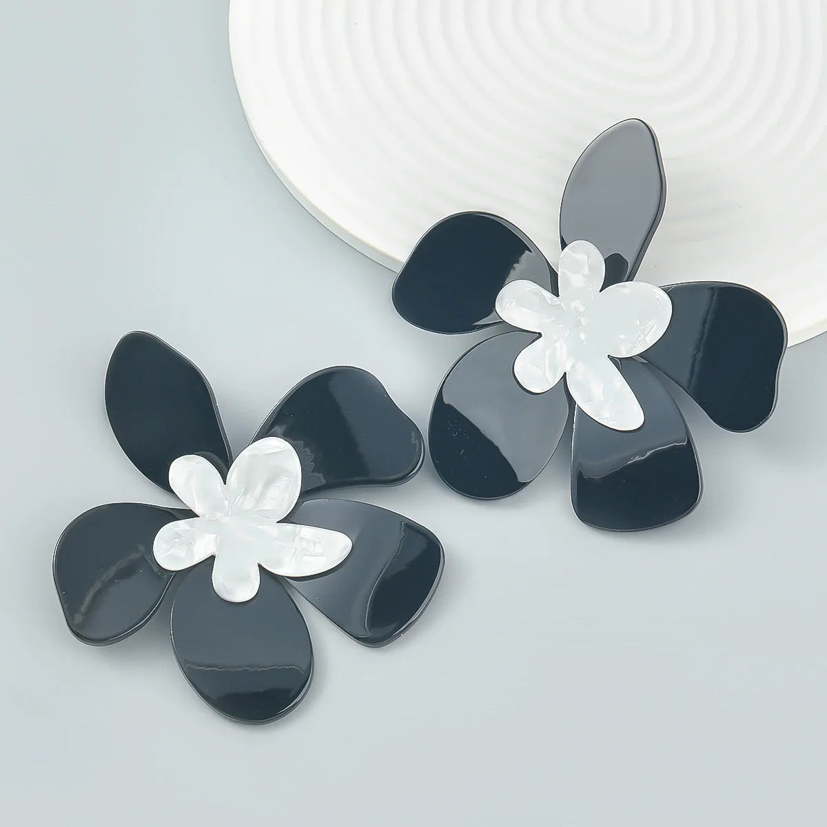 Wholesale Multilayer Acetate Plate Flower Earrings For Women Fashion Style - Image 3