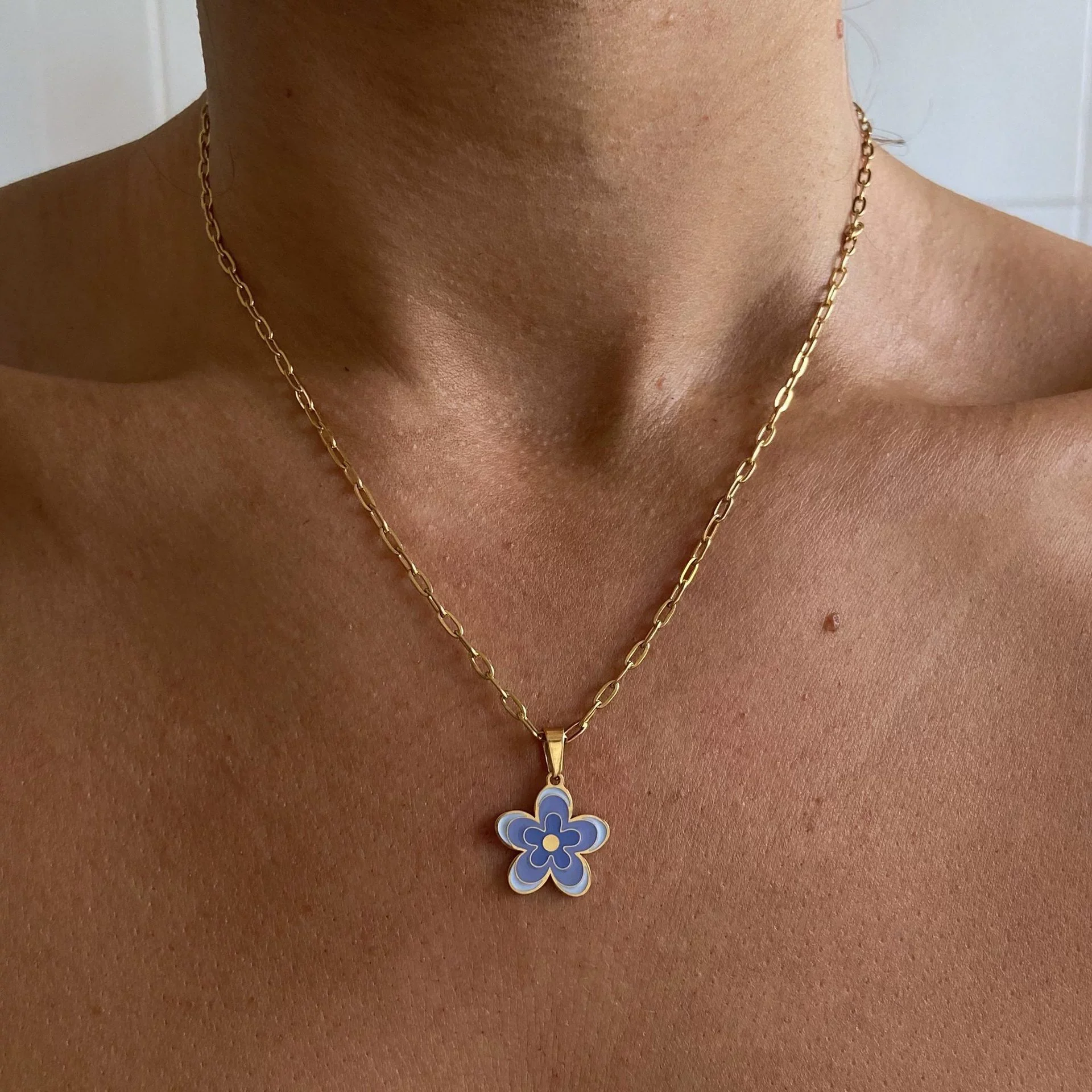 Wholesale Multilayer Minimalist Oil Drop Flower Pendant Necklace With Paper Clip Chain Titanium Steel 18K Gold Electroplated Unisex - Image 5