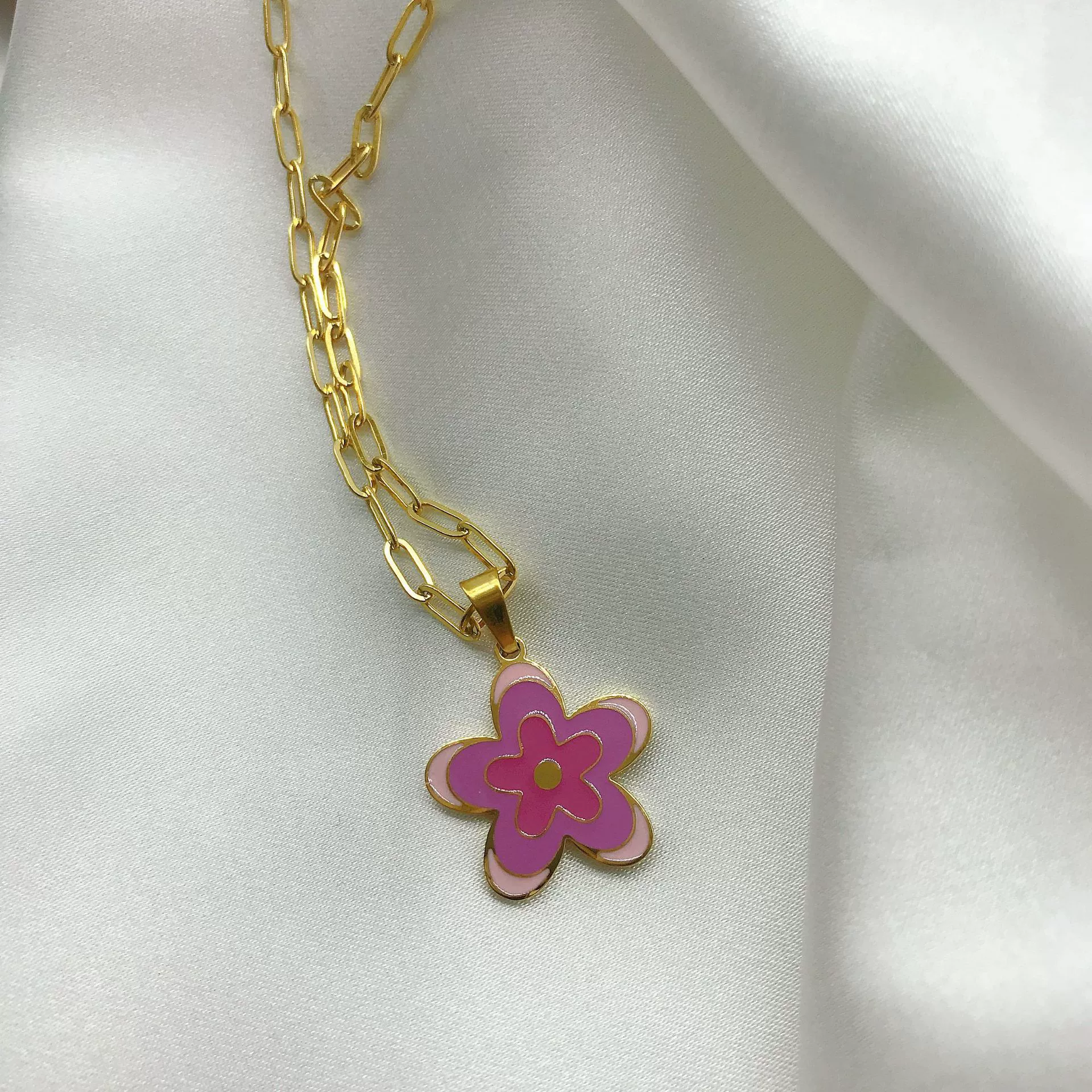 Wholesale Multilayer Minimalist Oil Drop Flower Pendant Necklace With Paper Clip Chain Titanium Steel 18K Gold Electroplated Unisex - Image 6