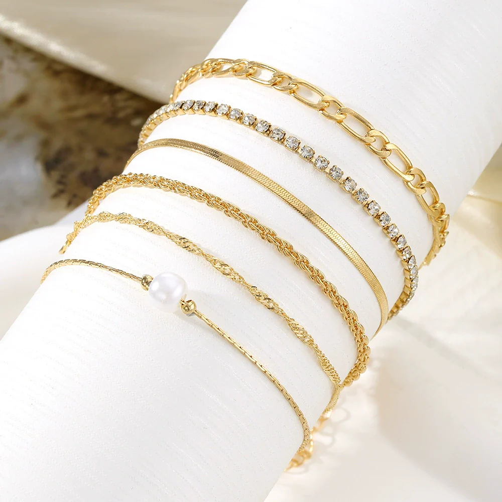 Wholesale Multilayer Twist Chain Snake Bone Chain Bracelet Set Alloy Geometric Pattern Inlaid Rhinestone Pearl For Women