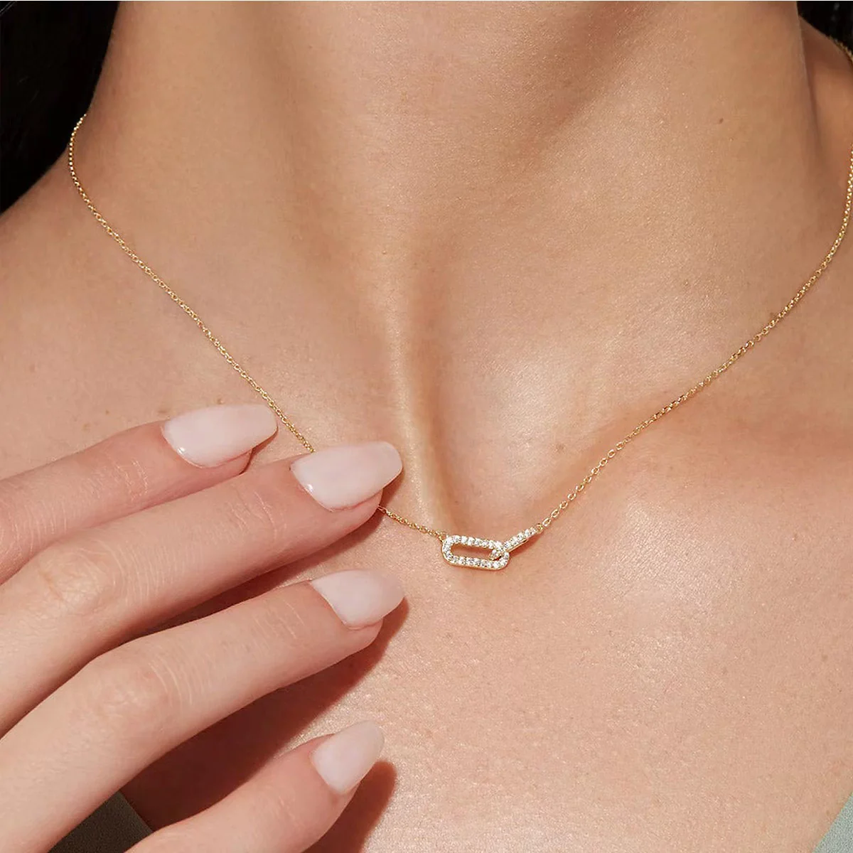 Wholesale Necklace 925 Sterling Silver Double Oval Interlocking Double Ring Pendant With Diamonds Geometric Light Luxury Style - Image 6