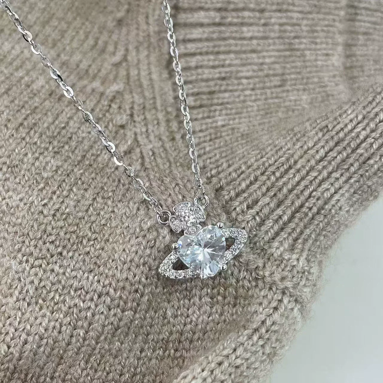 Wholesale Necklace 925 Sterling Silver Heart Shape With Saturn Planet Design For Women