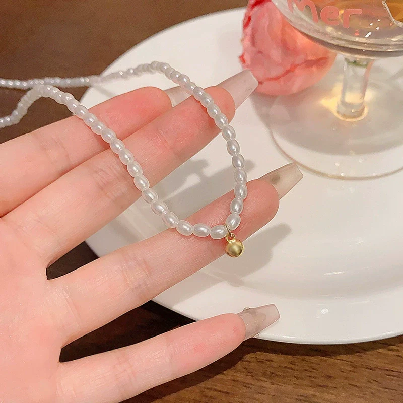 Wholesale Necklace Imitation Pearl Alloy Geometric Electroplating Women's Vintage Light Luxury Niche Clavicle Chain