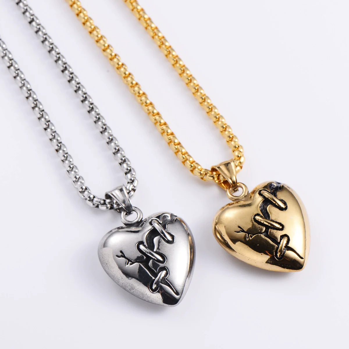 Wholesale Necklace Stainless Steel Retro Heartshaped Threedimensional Casting Electroplating Punk Hiphop Pendant