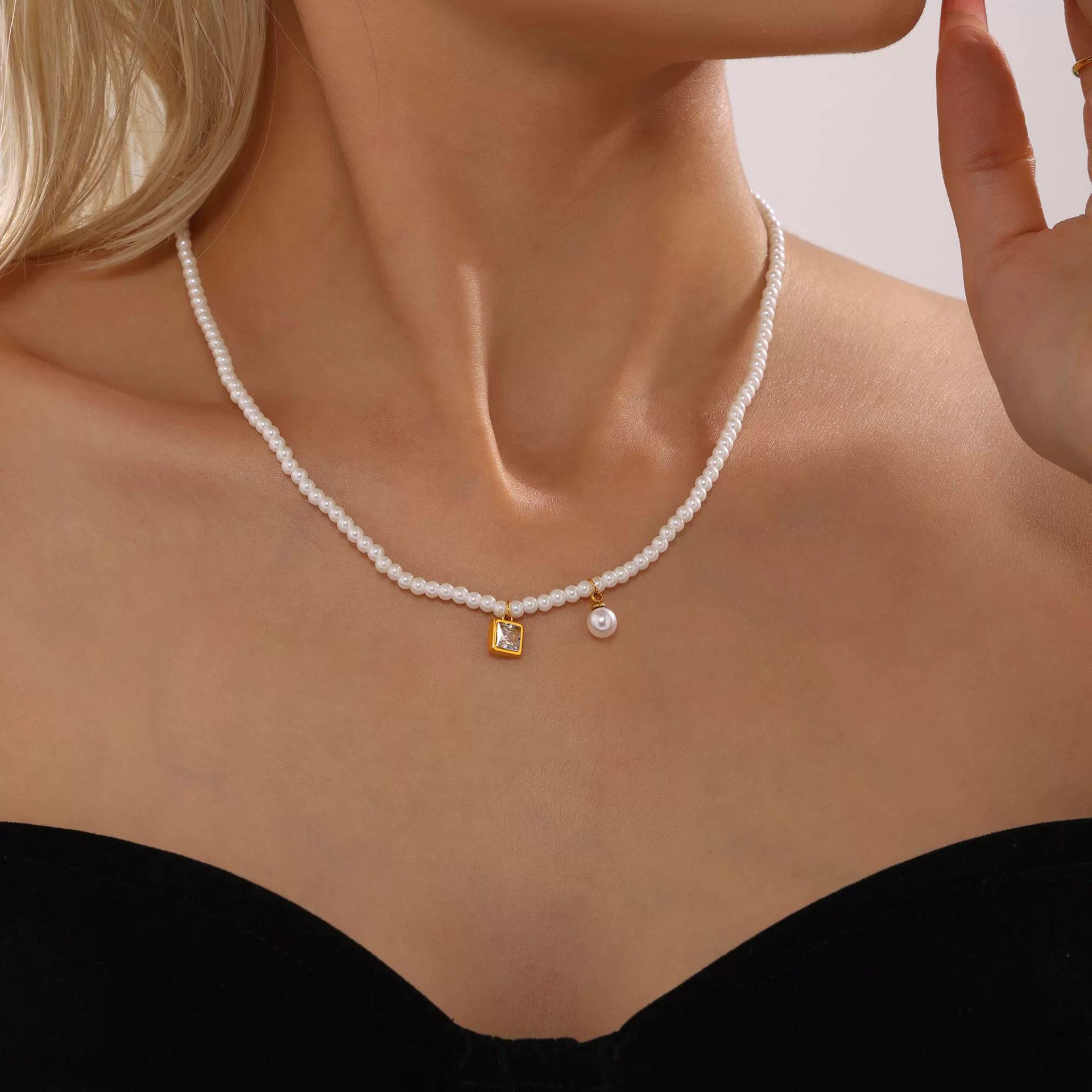Wholesale Necklace Stainless Steel Zircon Light Luxury Geometric Heart Pendant For Women Electroplated