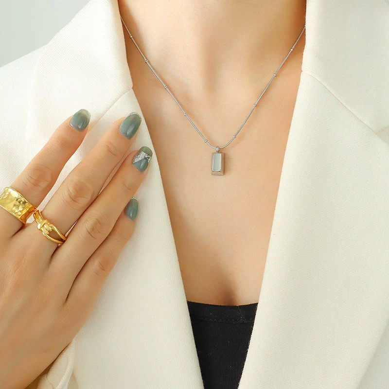 Wholesale Niche Geometric Titanium Steel Electroplated 18K Gold Mini Jewelry Set Of Necklace And Earrings - Image 8