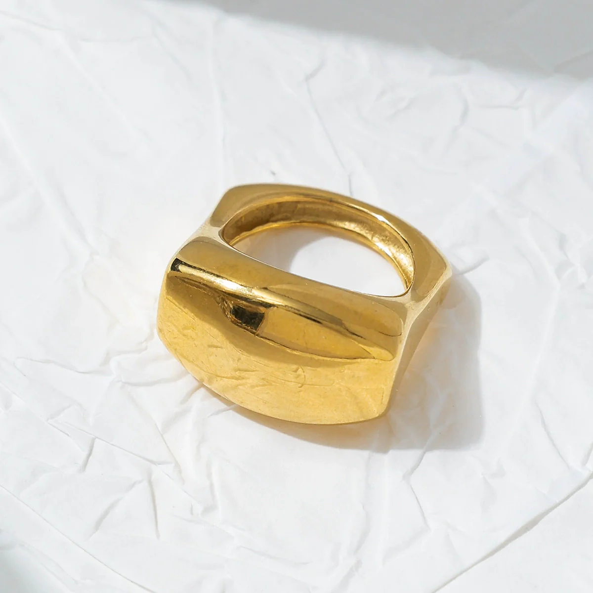 Wholesale Old Money Style Stainless Steel Geometric Wide Band Ring With Gold Plating - Image 3