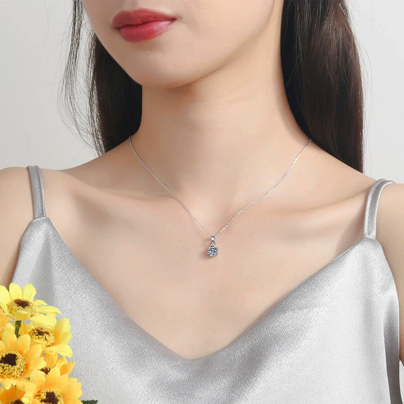 Wholesale Pendant Necklace S925 Sterling Silver Moissanite The Crown Pattern Women's Classic Six Claw Style - Image 4
