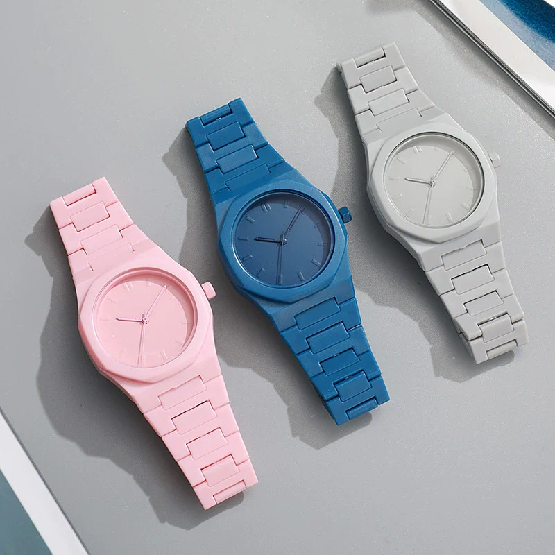 Wholesale Plastic Men's And Women's Quartz Watches With Round Dial And Stainless Steel Buckle For Exercise Style - Image 2