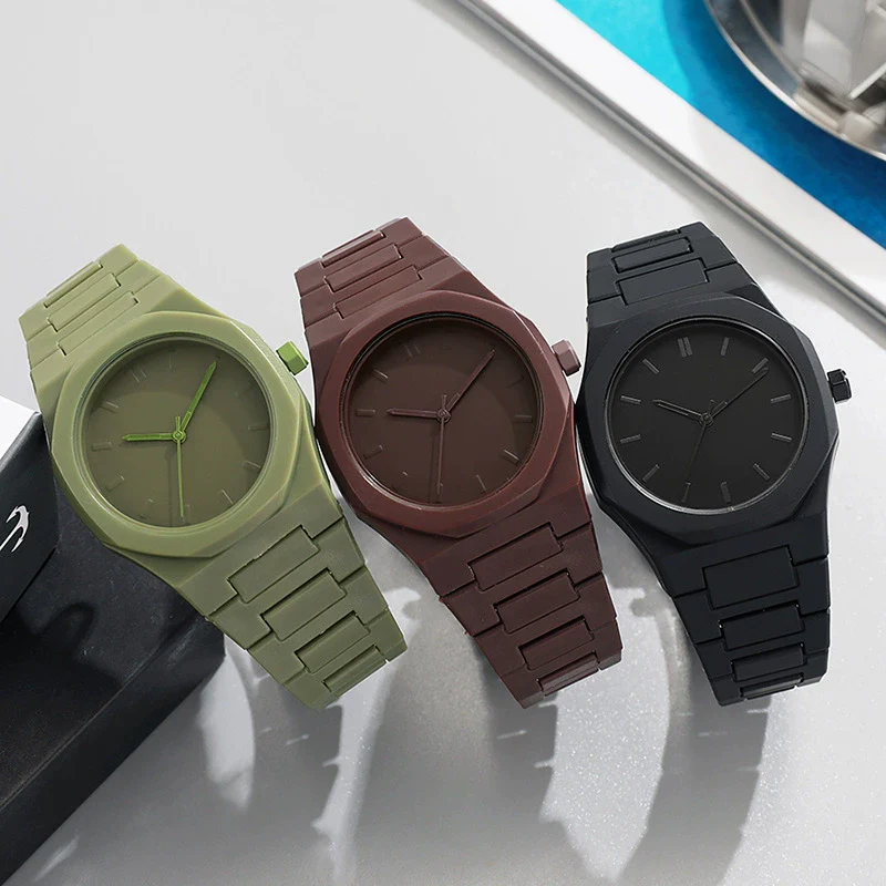 Wholesale Plastic Men's And Women's Quartz Watches With Round Dial And Stainless Steel Buckle For Exercise Style - Image 3