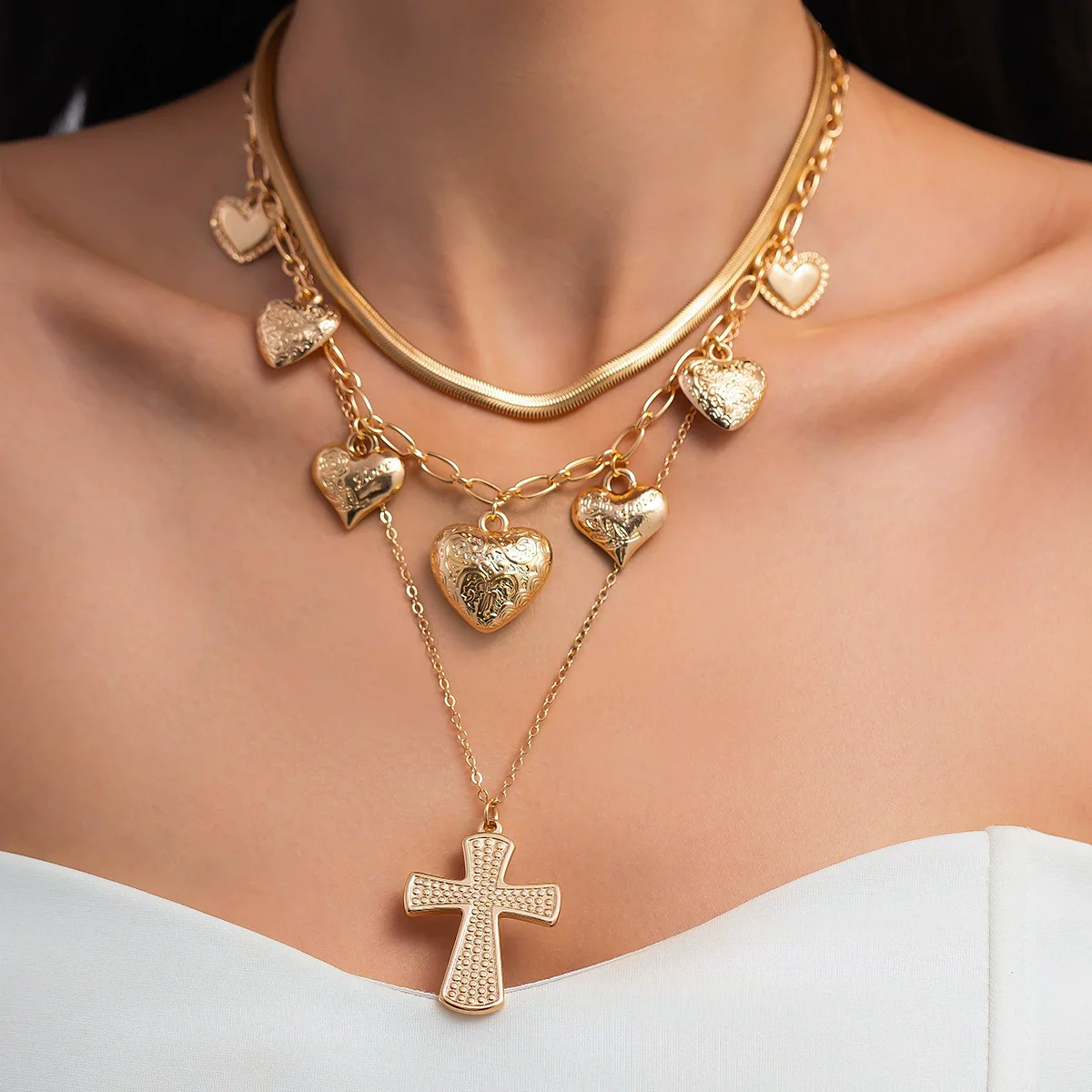 Wholesale Punk Metal Heartshaped Geometric Pendant Necklace With Alloy Pendant And Iron Copperclad Chain Electroplated - Image 6