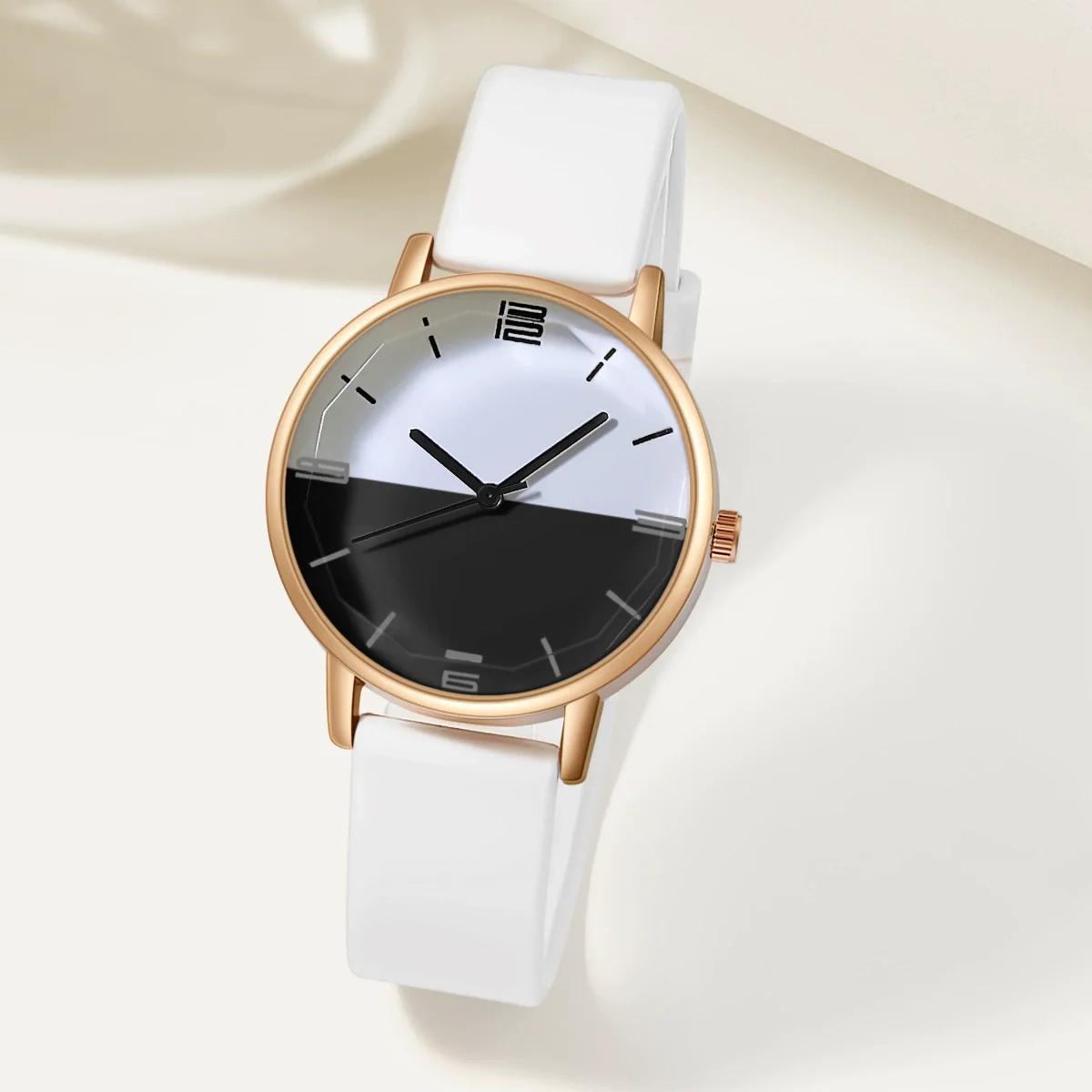 Wholesale Quartz Watch Alloy Case Silicone Strap Round Dial Leisure Style - Image 7