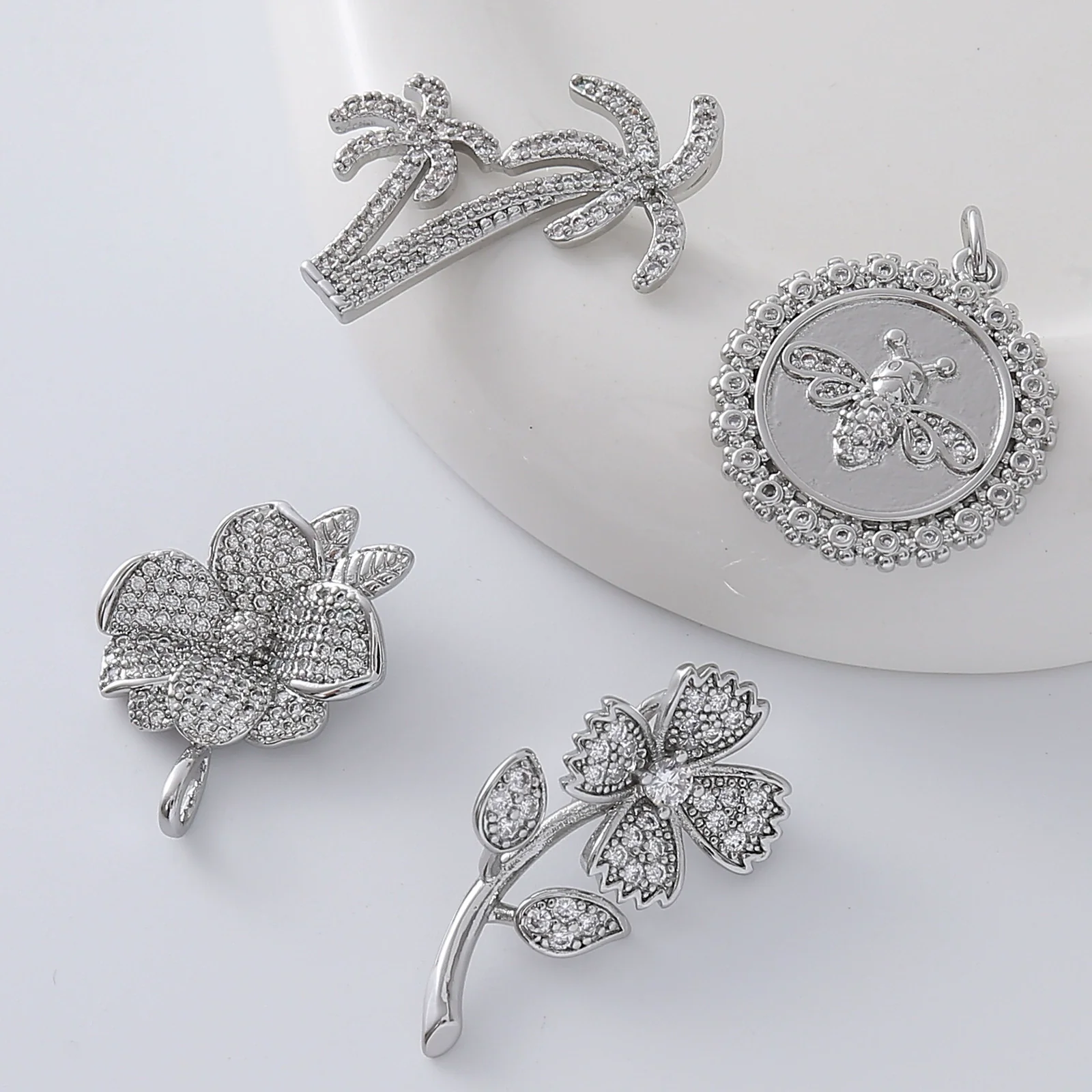 Wholesale Real Gold Electroplated Copper Ins Style French Flower Nut Coconut Tree Bee Jewelry Accessories Bracelet Necklace - Image 4