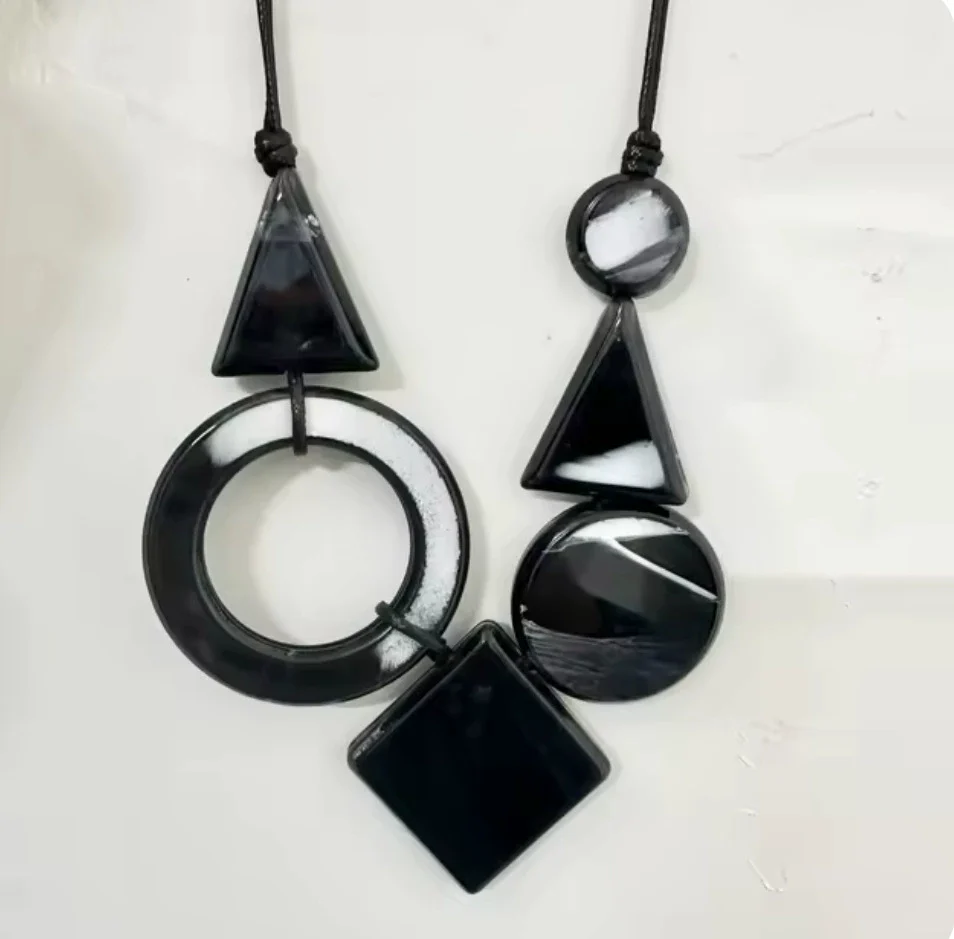 Wholesale Resin Acrylic Pendant Necklace With Leather Rope Chain Geometric Style For Women - Image 7