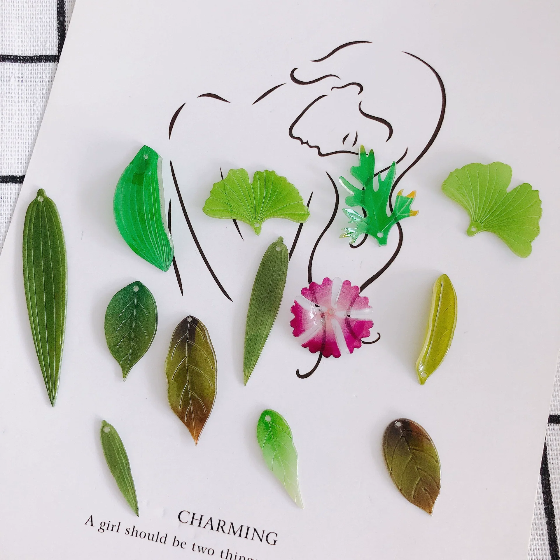 Wholesale Resin Jewelry Accessories With Simulation Flower Petals And Leaves For Diy Earrings Environmentally Protected - Image 3
