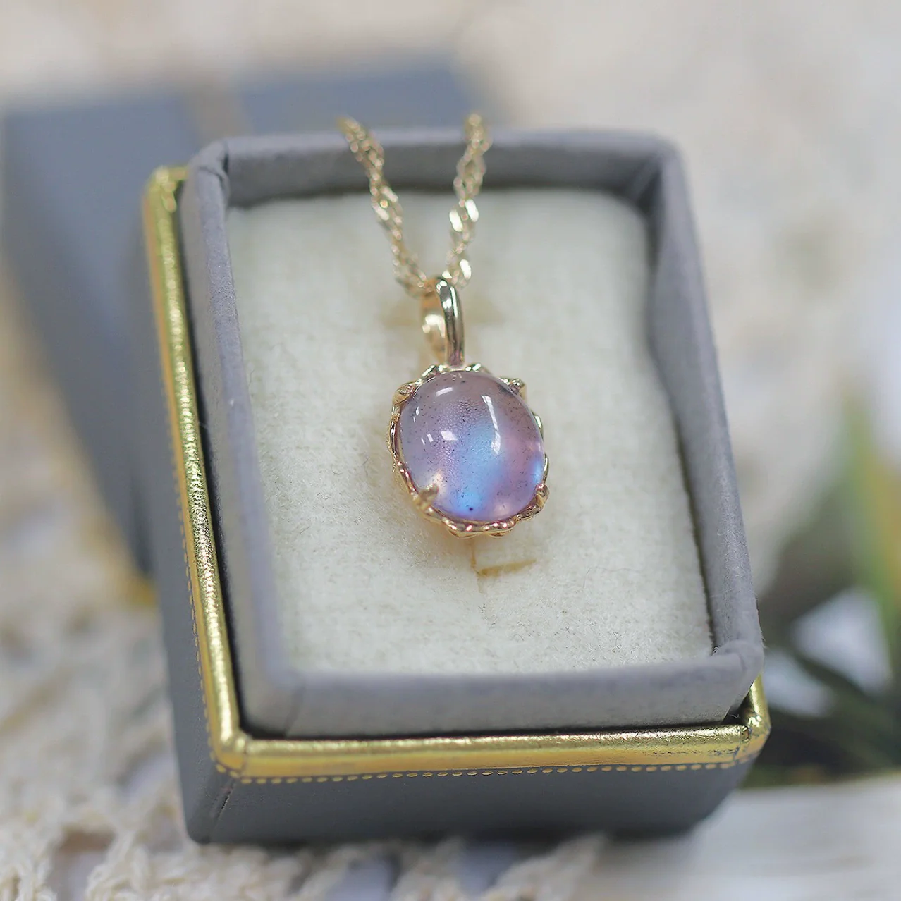 Wholesale Retro Doublesided Swallow Pendant 925 Sterling Silver Goldplated Natural Amethyst Clavicle Chain With Animal And Zodiac Patterns Set With Gemstones - Image 2