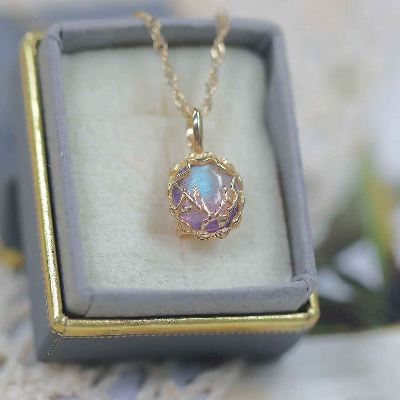 Wholesale Retro Doublesided Swallow Pendant 925 Sterling Silver Goldplated Natural Amethyst Clavicle Chain With Animal And Zodiac Patterns Set With Gemstones - Image 3