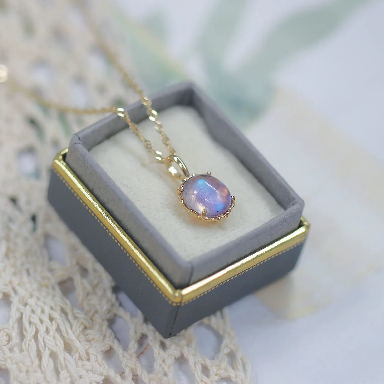 Wholesale Retro Doublesided Swallow Pendant 925 Sterling Silver Goldplated Natural Amethyst Clavicle Chain With Animal And Zodiac Patterns Set With Gemstones - Image 4