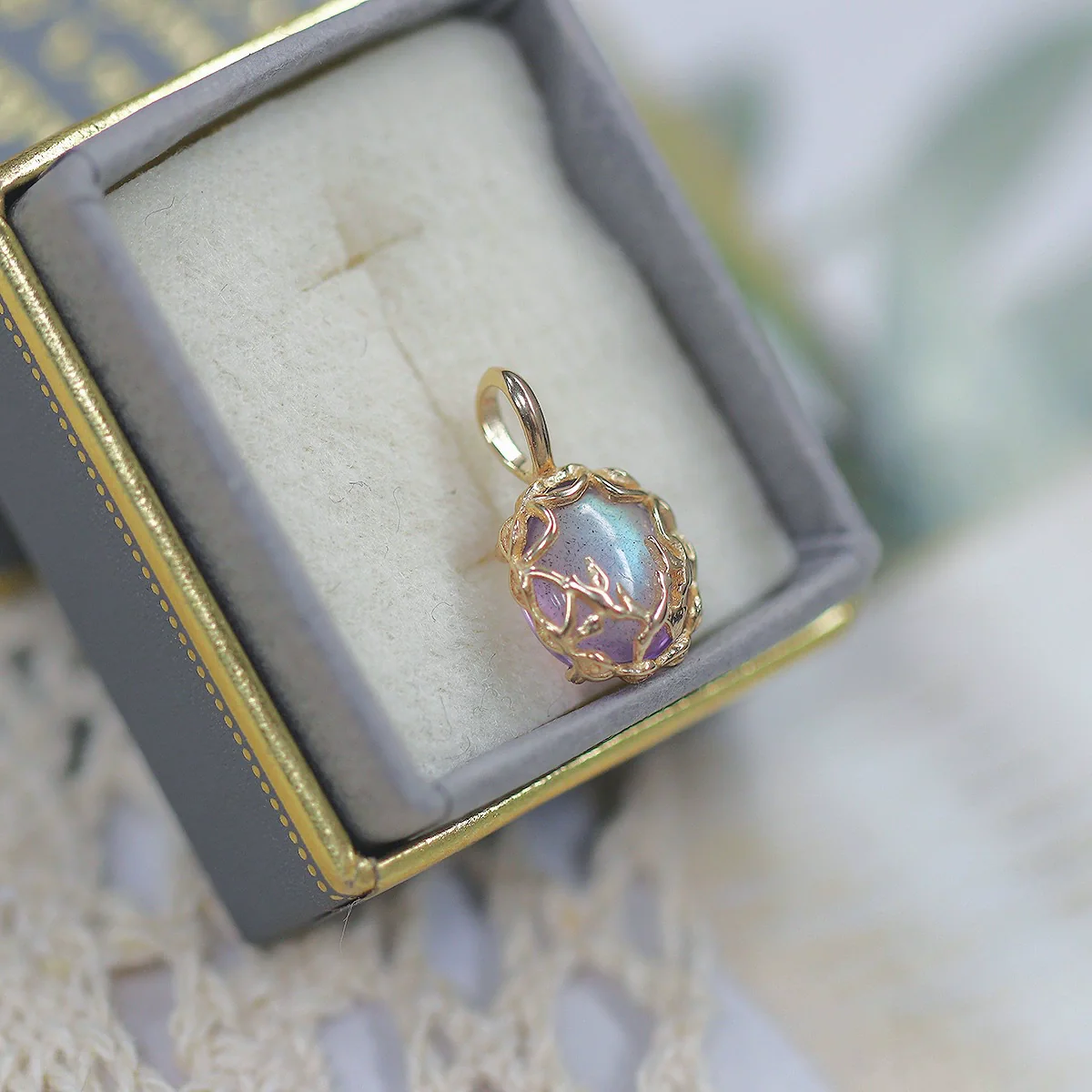 Wholesale Retro Doublesided Swallow Pendant 925 Sterling Silver Goldplated Natural Amethyst Clavicle Chain With Animal And Zodiac Patterns Set With Gemstones - Image 6