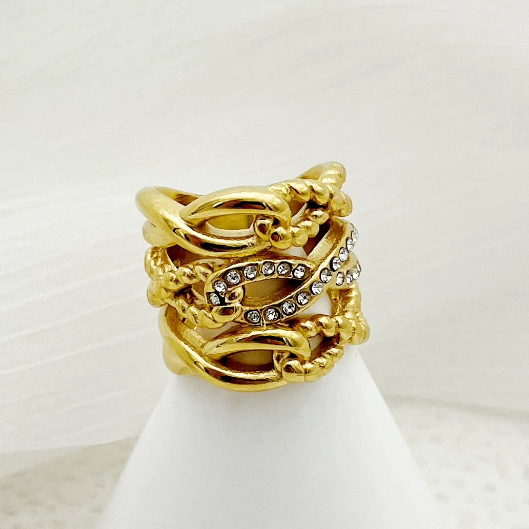 Wholesale Retro Fashion Stainless Steel Zircon Ring With Cross Winding Twist Design And Electroplating Treatment - Image 3